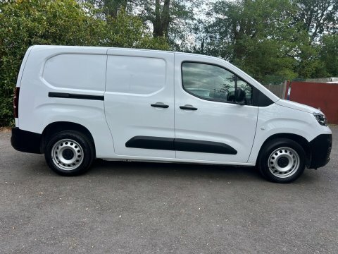 Fiat Doblo 1.5 Bluehdi 1000Kg Maxi Primo Crew Van Double Cab White #2
