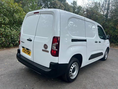 Fiat Doblo 1.5 Bluehdi 1000Kg Maxi Primo Crew Van Double Cab White #3