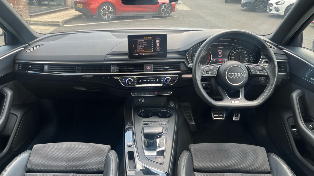 Audi A4 2.0 Tfsi Black Edition Saloon S Tronic White #5