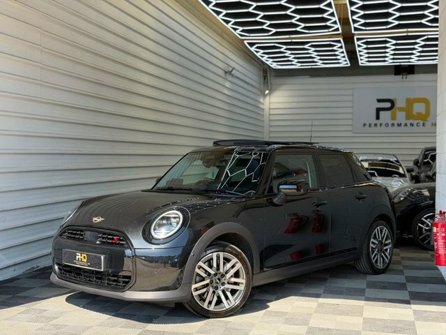 Mini Hatch 2024 2.0S Classic Hatchback Steptronic Black #4