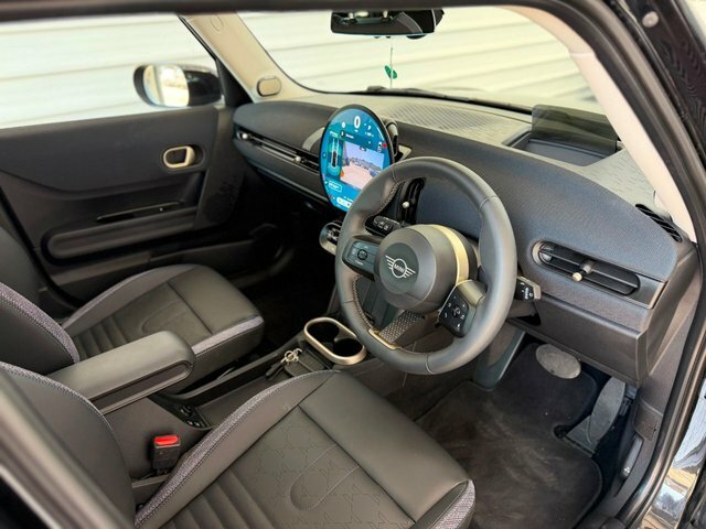 Mini Hatch 2024 2.0S Classic Hatchback Steptronic Black #3