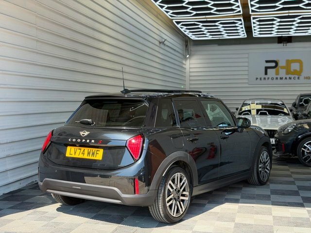Mini Hatch 2024 2.0S Classic Hatchback Steptronic Black #2