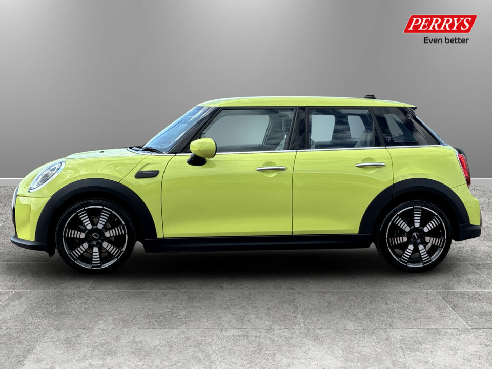 Mini Hatch 1.5 Cooper Exclusive Premium Yellow #4
