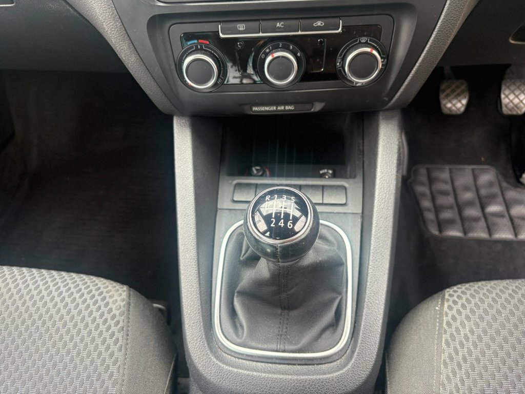 Volkswagen Jetta 1.6 Tdi Cr Bluemotion Tech Sport White #13