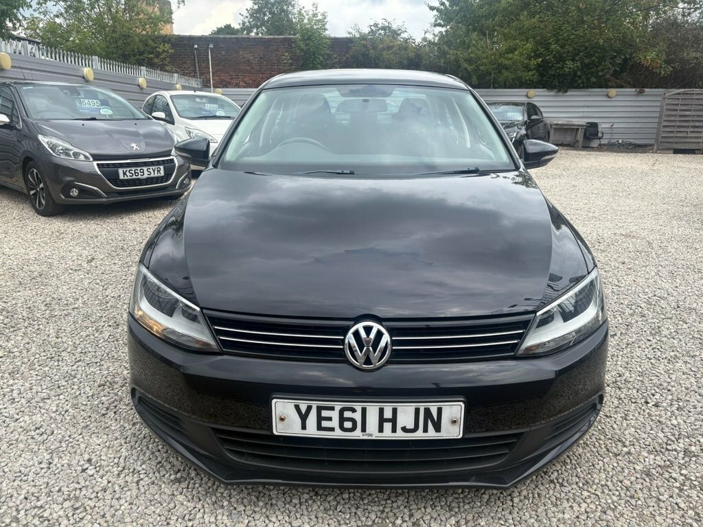 Volkswagen Jetta 1.6 Tdi Cr Bluemotion Tech Sport White #2
