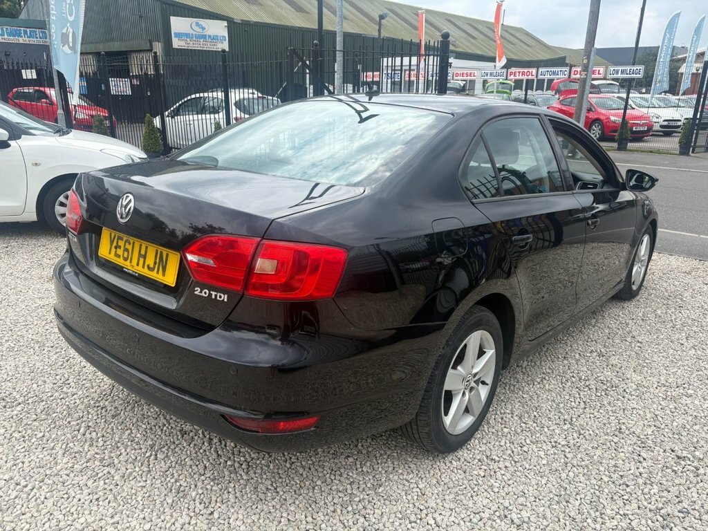 Volkswagen Jetta 1.6 Tdi Cr Bluemotion Tech Sport White #6