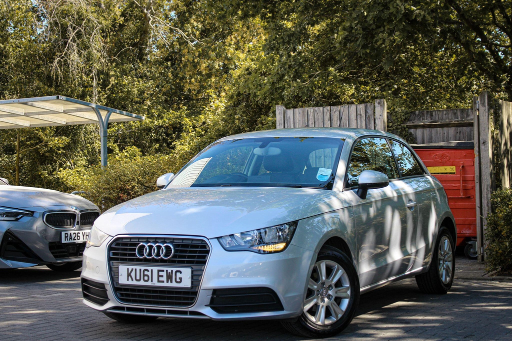 Audi A1 1.2 Tfsi Se Euro 5 Ss Silver #2