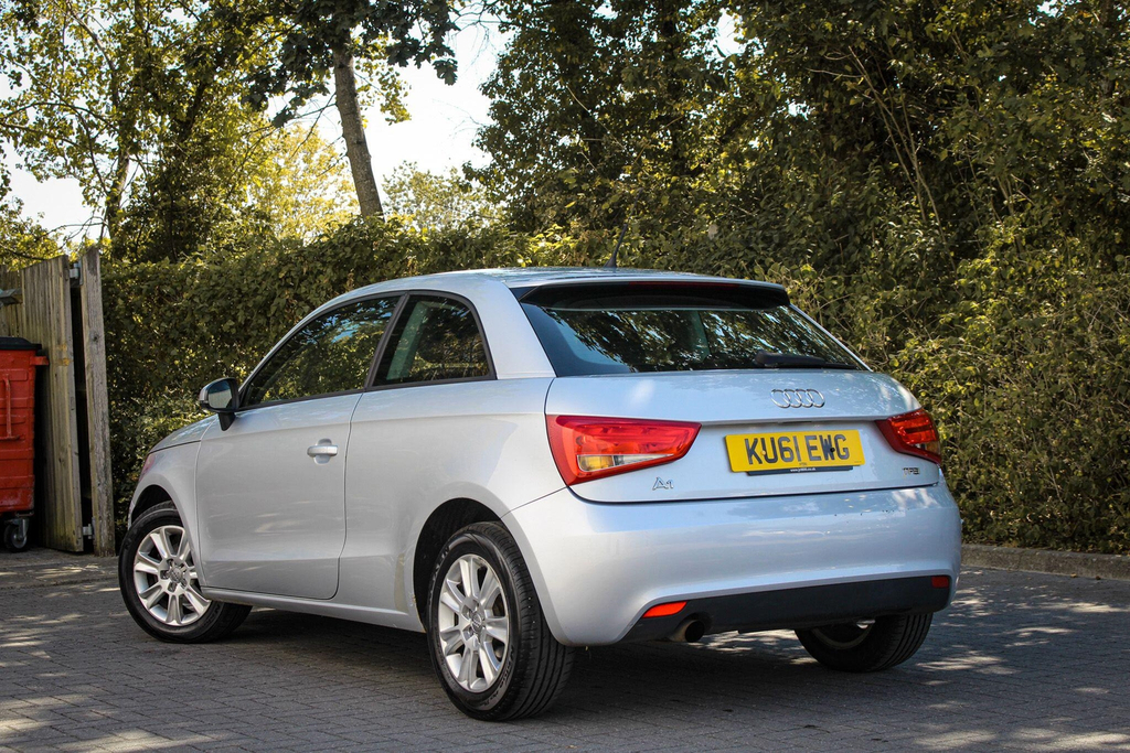 Audi A1 1.2 Tfsi Se Euro 5 Ss Silver #3