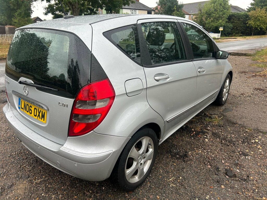 Mercedes-Benz A Class 1.5 A150 Special Edition Cvt Black #7