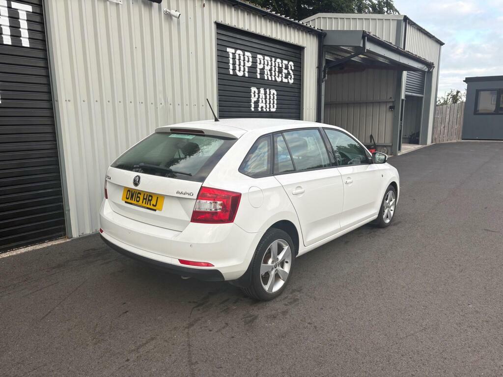 Skoda Rapid Spaceback 1.6 Tdi Se Tech Euro 5 White #2
