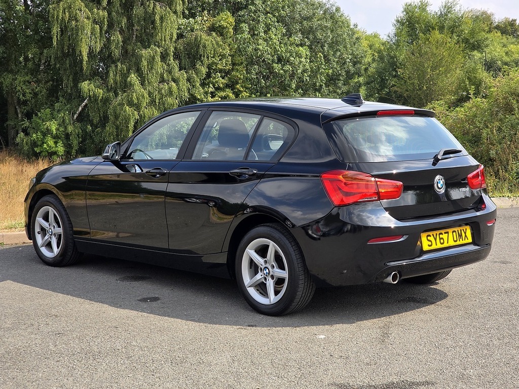 BMW 1 Series 118D Se Black #2
