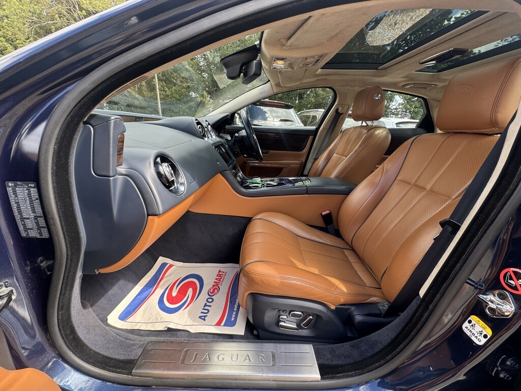 Jaguar XJ 3.0D V6 Portfolio Lwb Grey #10