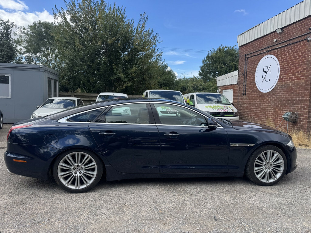 Jaguar XJ 3.0D V6 Portfolio Lwb Grey #16