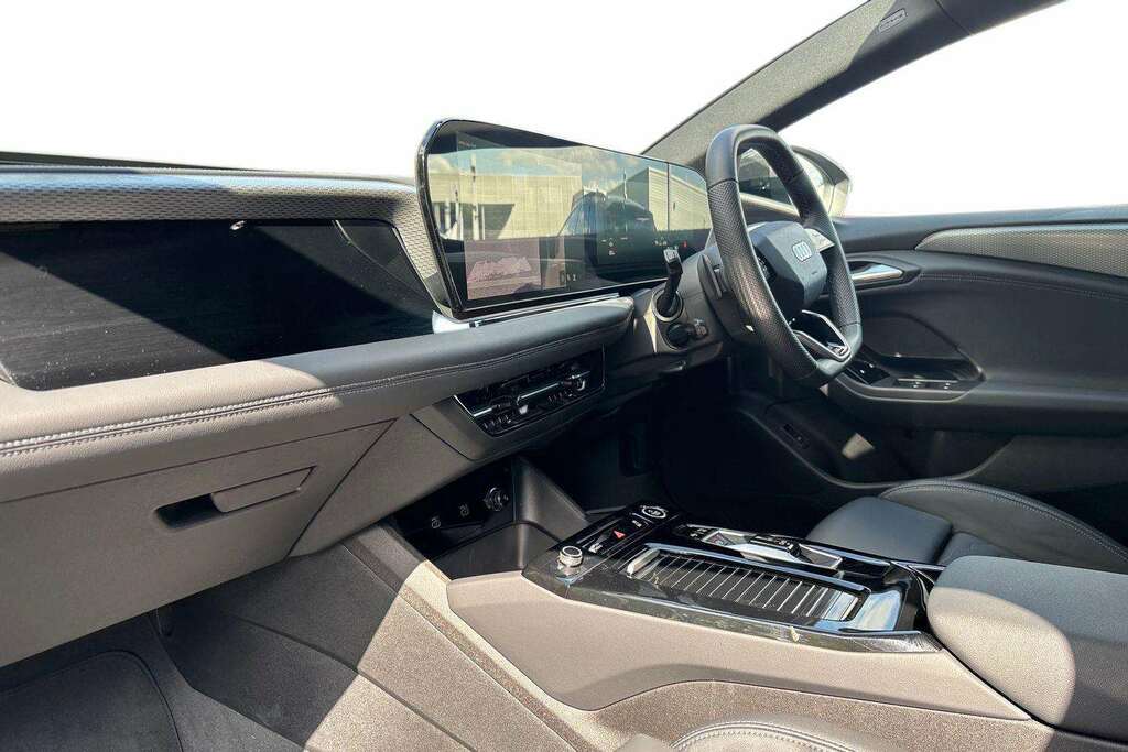 Audi A6 315Kw Quattro 100Kwh S Line 2025 Black #2
