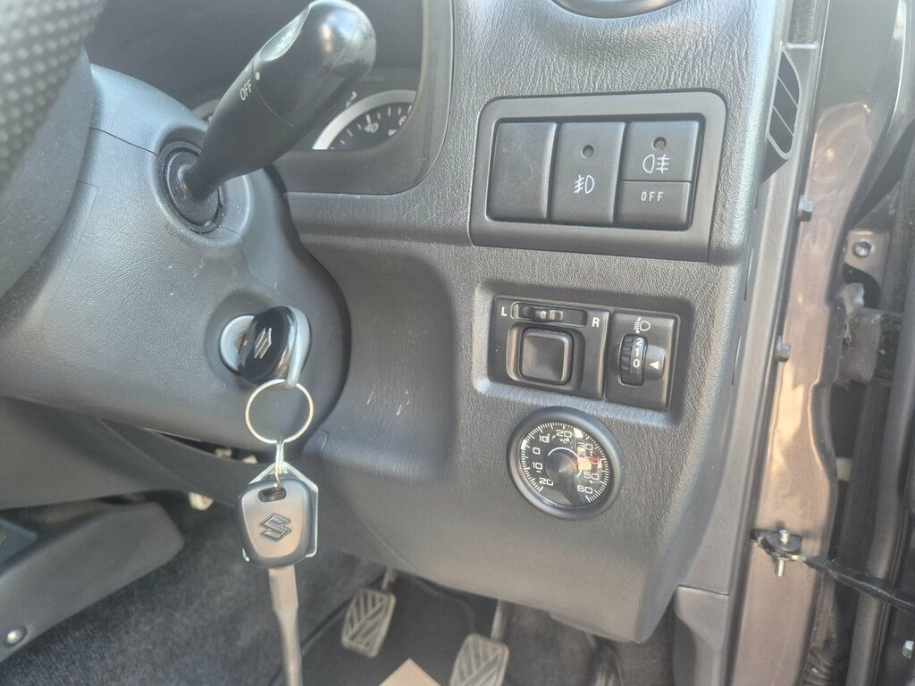 Suzuki Jimny 1.3 Sz3 85 Bhp White #13