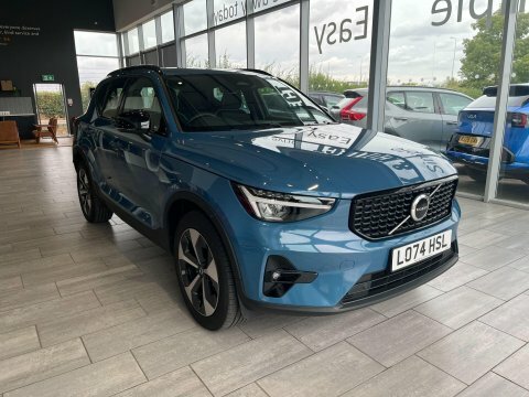 Volvo XC40 2.0 B4 Mhev