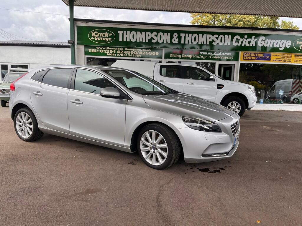 Volvo V40 Hatchback 2.0 D4 Se Lux Nav Euro 6 Ss 2015 Silver