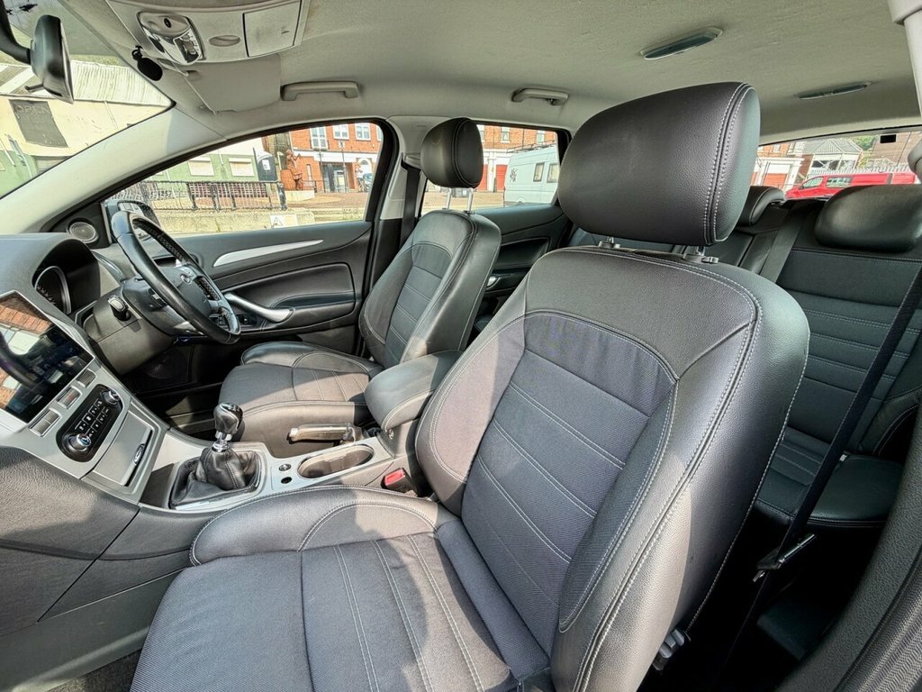 Ford Mondeo Titanium X Tdci 5-Door Silver #29