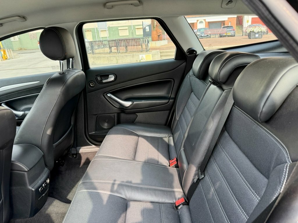 Ford Mondeo Titanium X Tdci 5-Door Silver #35