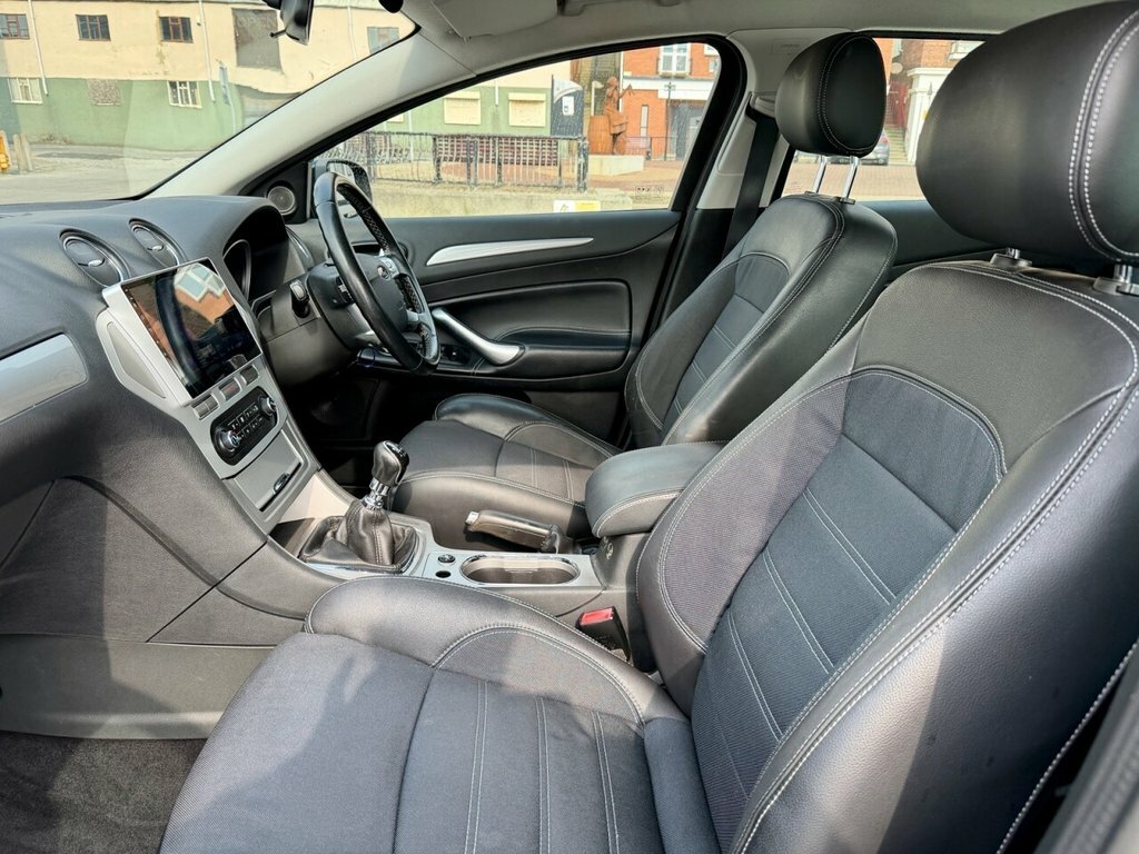 Ford Mondeo Titanium X Tdci 5-Door Silver #42