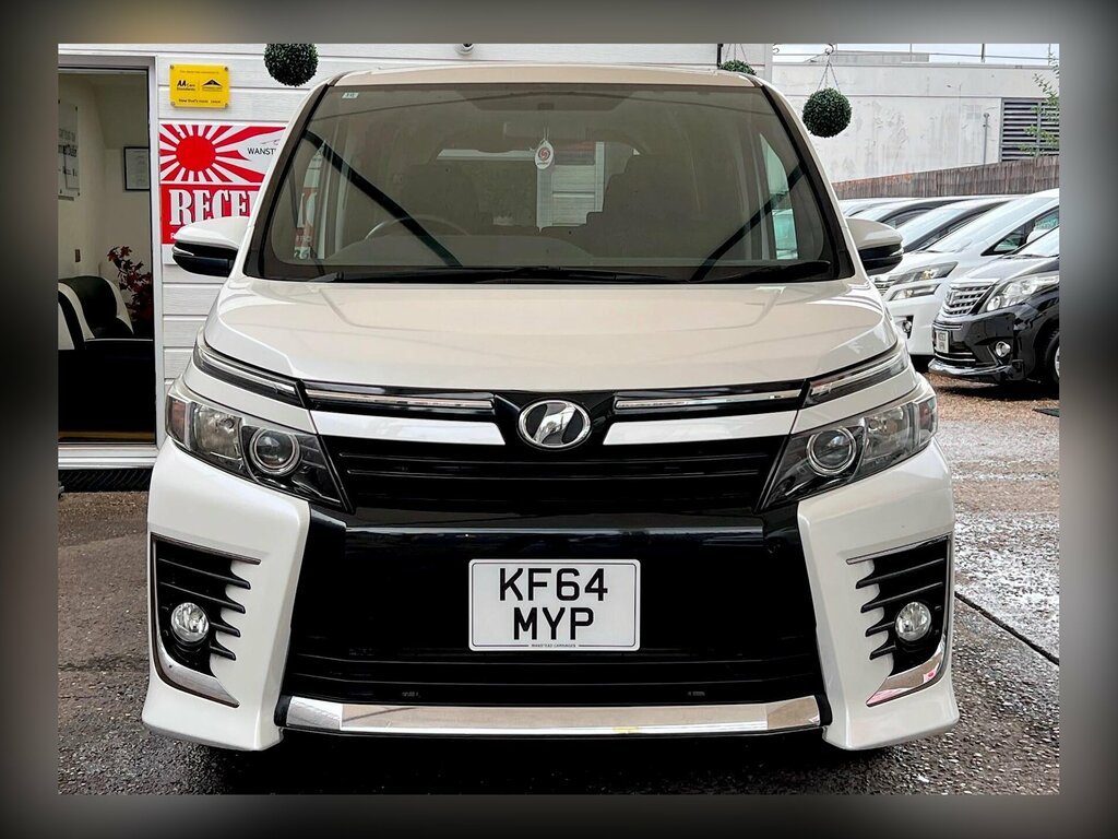 Toyota Voxy 2.0 Zs Edition - Grade 4.5 - Ulez White #3