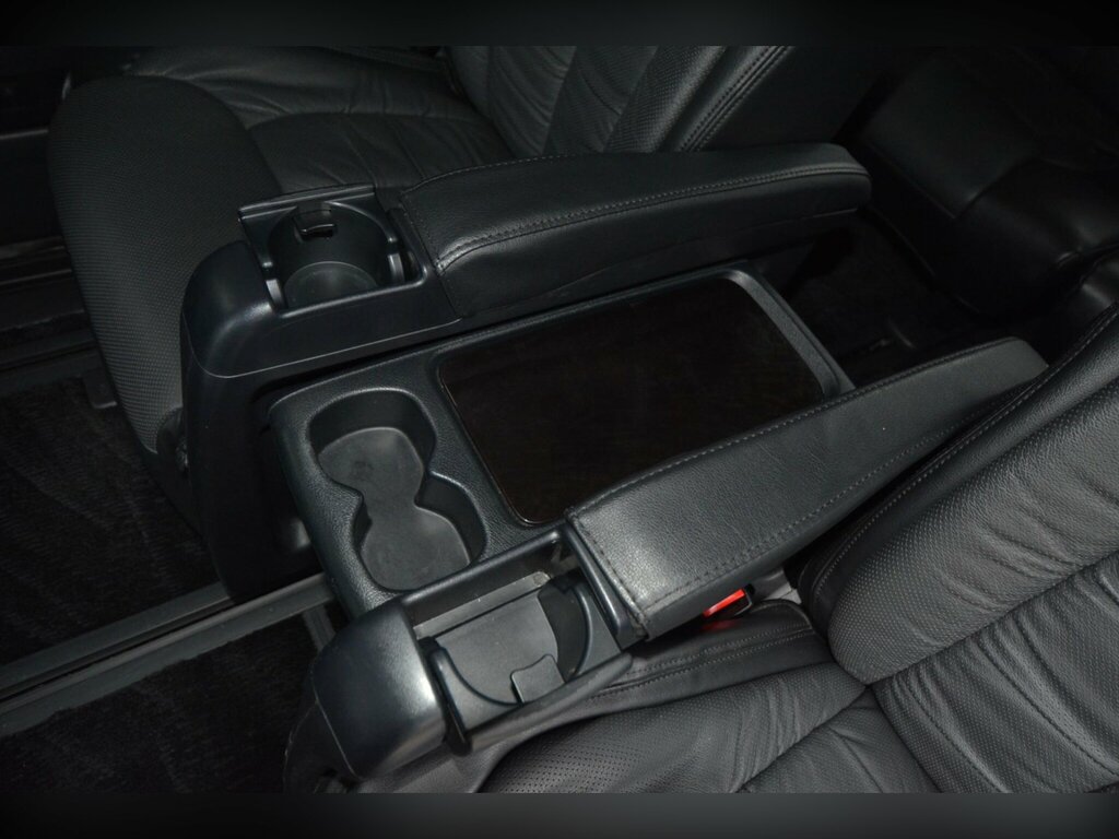 Toyota Vellfire 2.4 201212 8 Seats Double S Black #35