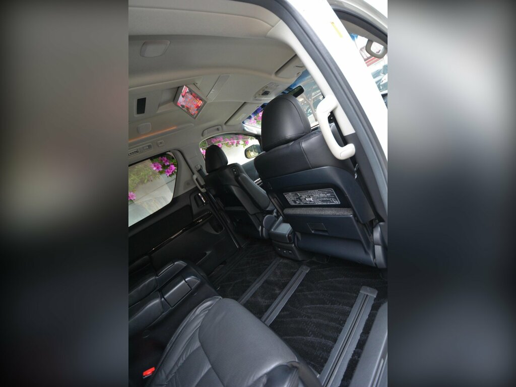 Toyota Vellfire 2.4 201212 8 Seats Double S Black #20