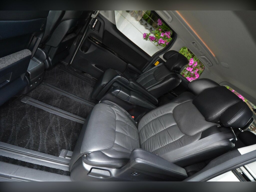 Toyota Vellfire 2.4 201212 8 Seats Double S Black #36