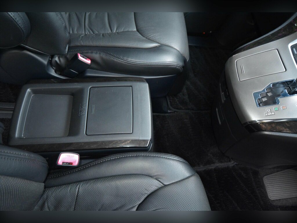 Toyota Vellfire 2.4 201212 8 Seats Double S Black #51