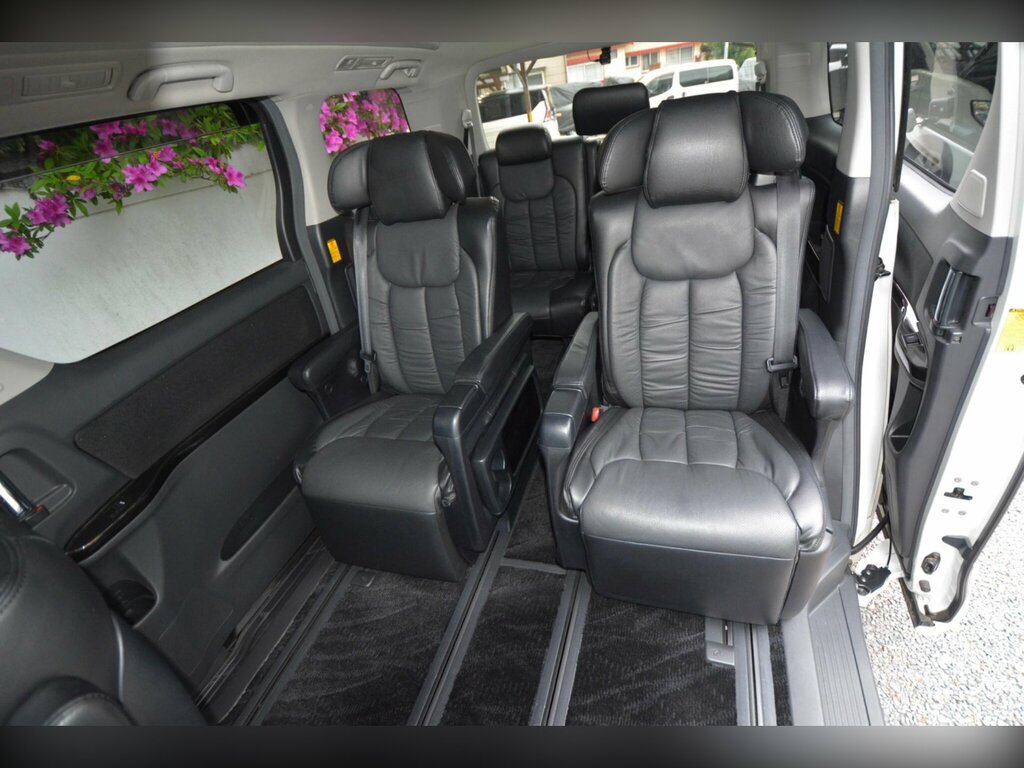 Toyota Vellfire 2.4 201212 8 Seats Double S Black #29