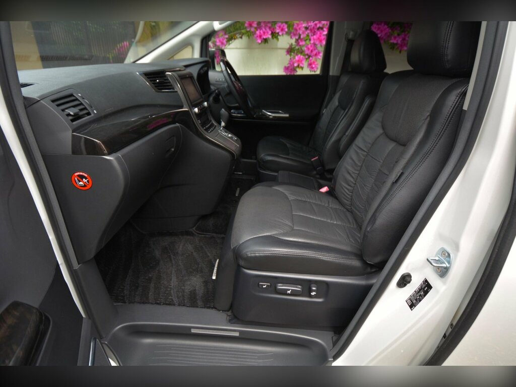 Toyota Vellfire 2.4 201212 8 Seats Double S Black #25