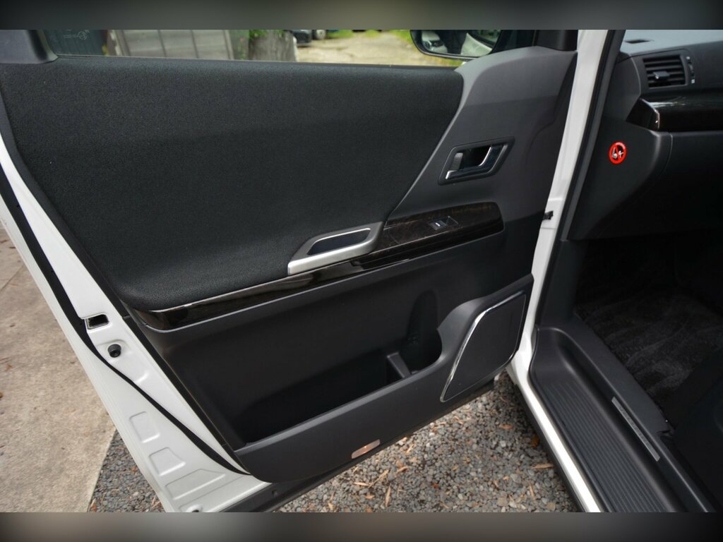 Toyota Vellfire 2.4 201212 8 Seats Double S Black #27