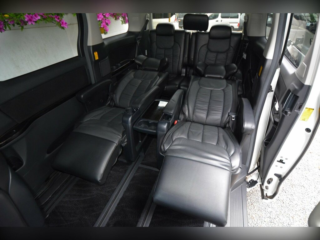 Toyota Vellfire 2.4 201212 8 Seats Double S Black #33