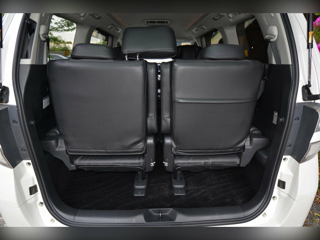 Toyota Vellfire 2.4 201212 8 Seats Double S Black #38