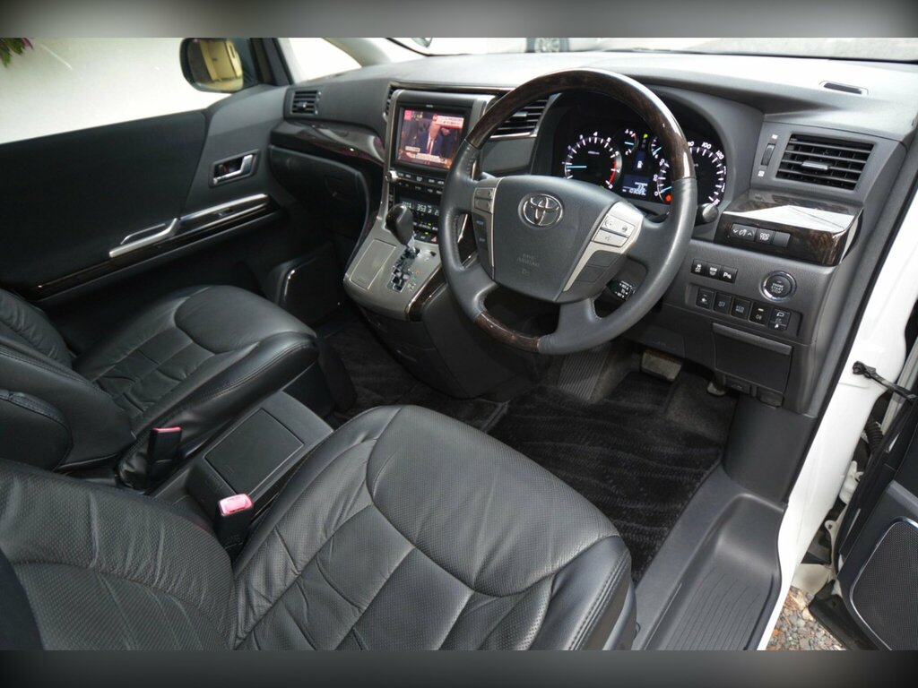Toyota Vellfire 2.4 201212 8 Seats Double S Black #2