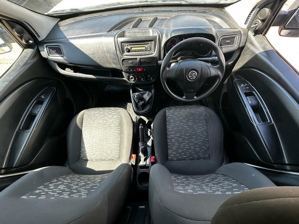 Vauxhall Combo Temperature Controlled 1.3 Cdti 2000 16V Fwd L1 H1 White #6