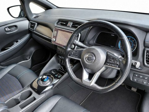 Nissan Leaf 40Kwh N-connecta Hatchback White #3