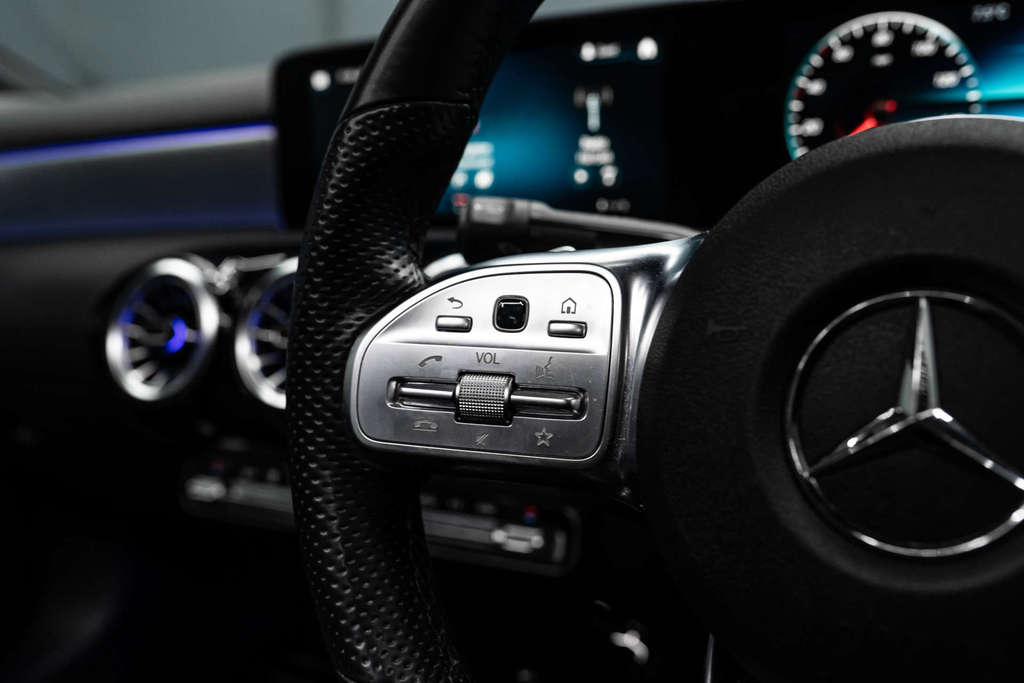 Mercedes-Benz CLA Class Cla 180 Amg Line Premium Plus Tip Grey #31