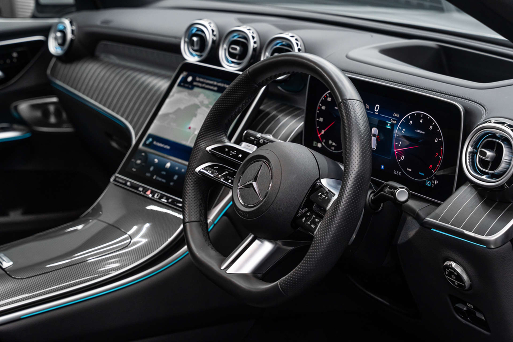 Mercedes-Benz GLC Class Glc 300E 4Matic Urban Edition Coupe White #30
