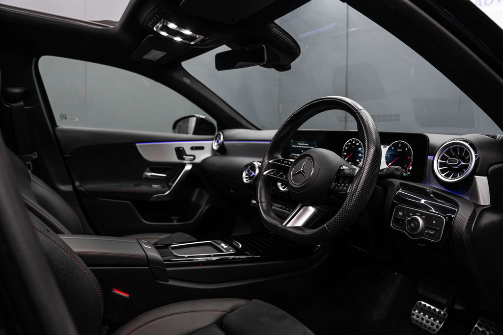 Mercedes-Benz A Class Amg Line Premium D A #4