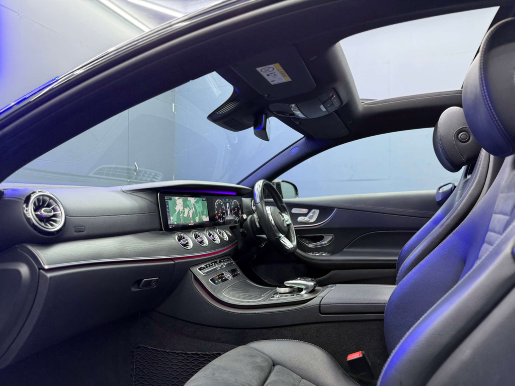 Mercedes-Benz E Class Amg Line Premium Black #4