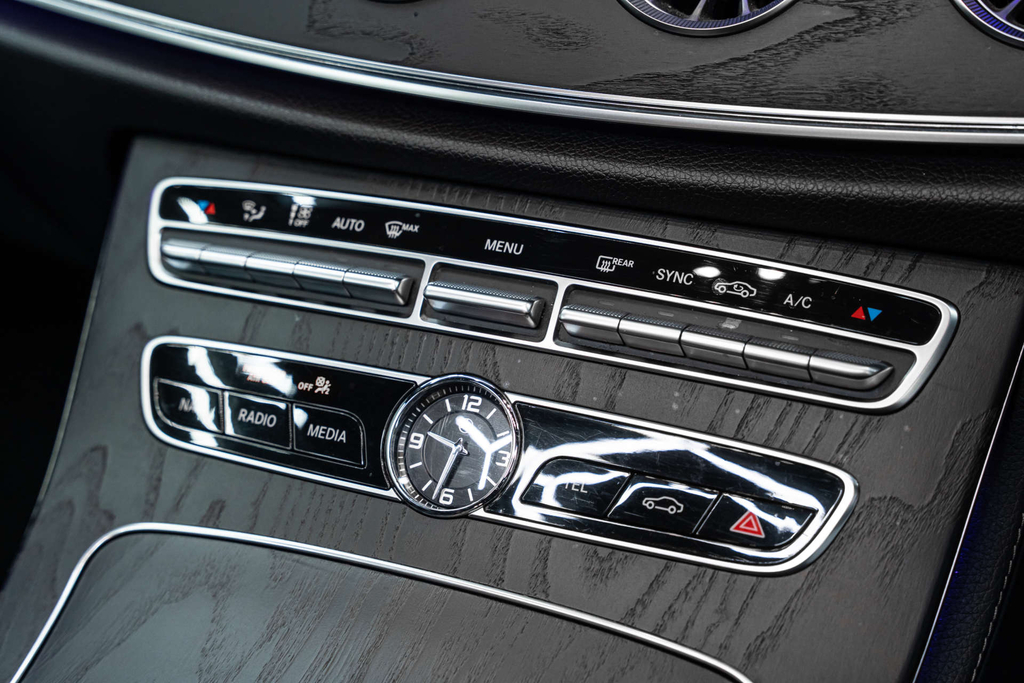 Mercedes-Benz E Class Amg Line Premium  #6