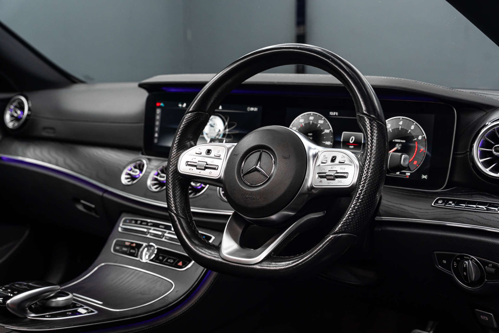 Mercedes-Benz E Class Amg Line Premium  #2