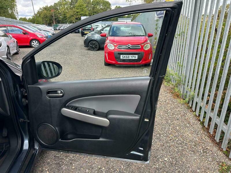 Mazda 2 1.5 Sport Hatchback Euro 4 103 Red #19