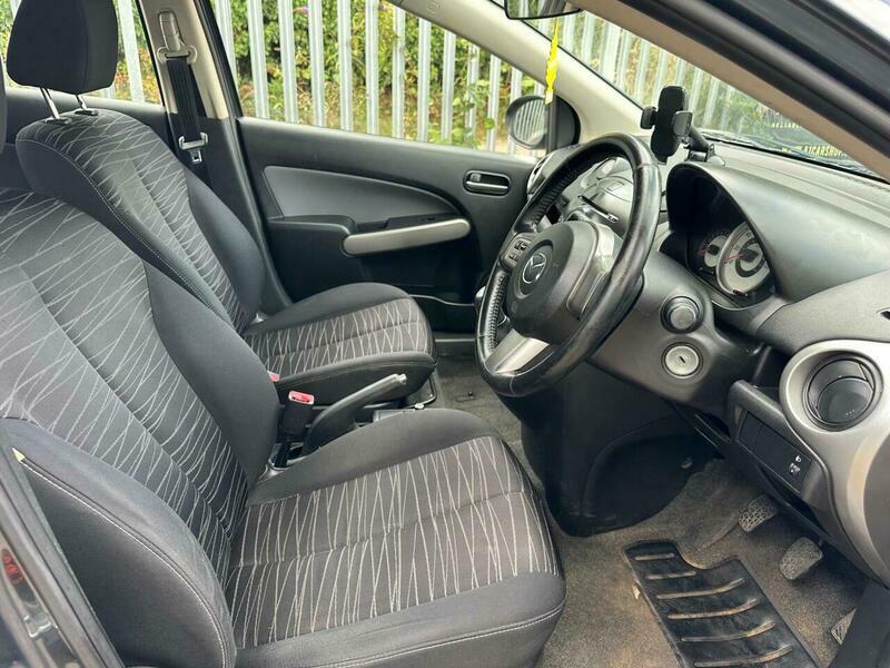 Mazda 2 1.5 Sport Hatchback Euro 4 103 Red #11