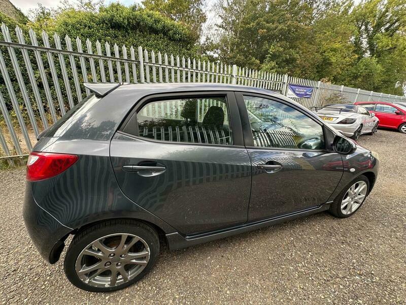 Mazda 2 1.5 Sport Hatchback Euro 4 103 Red #7