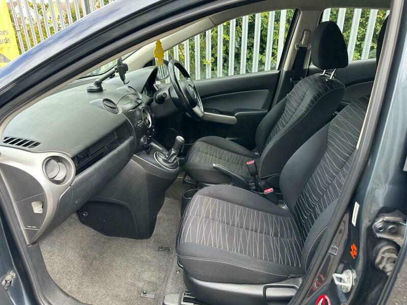 Mazda 2 1.5 Sport Hatchback Euro 4 103 Red #29