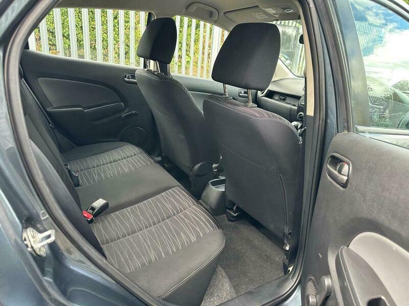 Mazda 2 1.5 Sport Hatchback Euro 4 103 Red #12