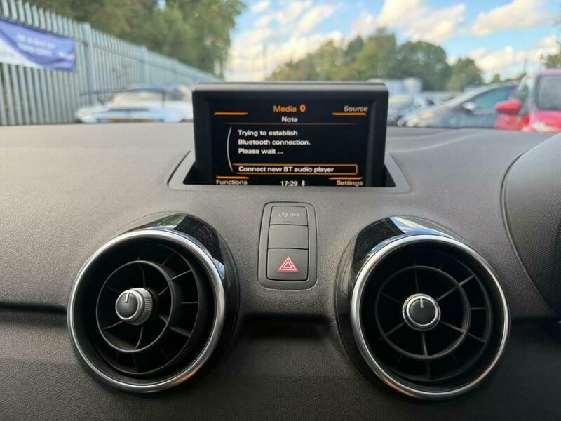 Audi A1 1.4 Tfsi Sport Euro 5 Ss White #33