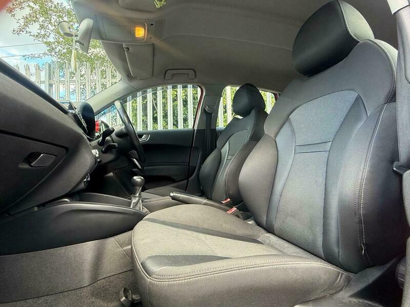 Audi A1 1.4 Tfsi Sport Euro 5 Ss White #38